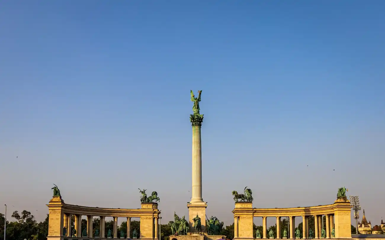 Heroes Square